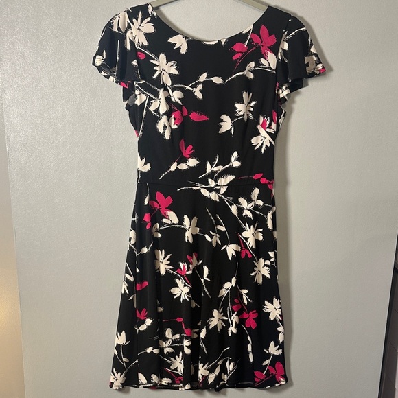 London Times Black Pink White Floral Flutter Sleeve Fit & Flare Dress - Picture 1 of 3